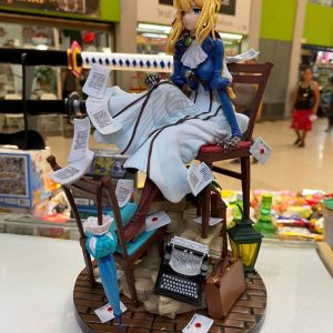 Figura PREMIUM Violet Evergarden edición sentada