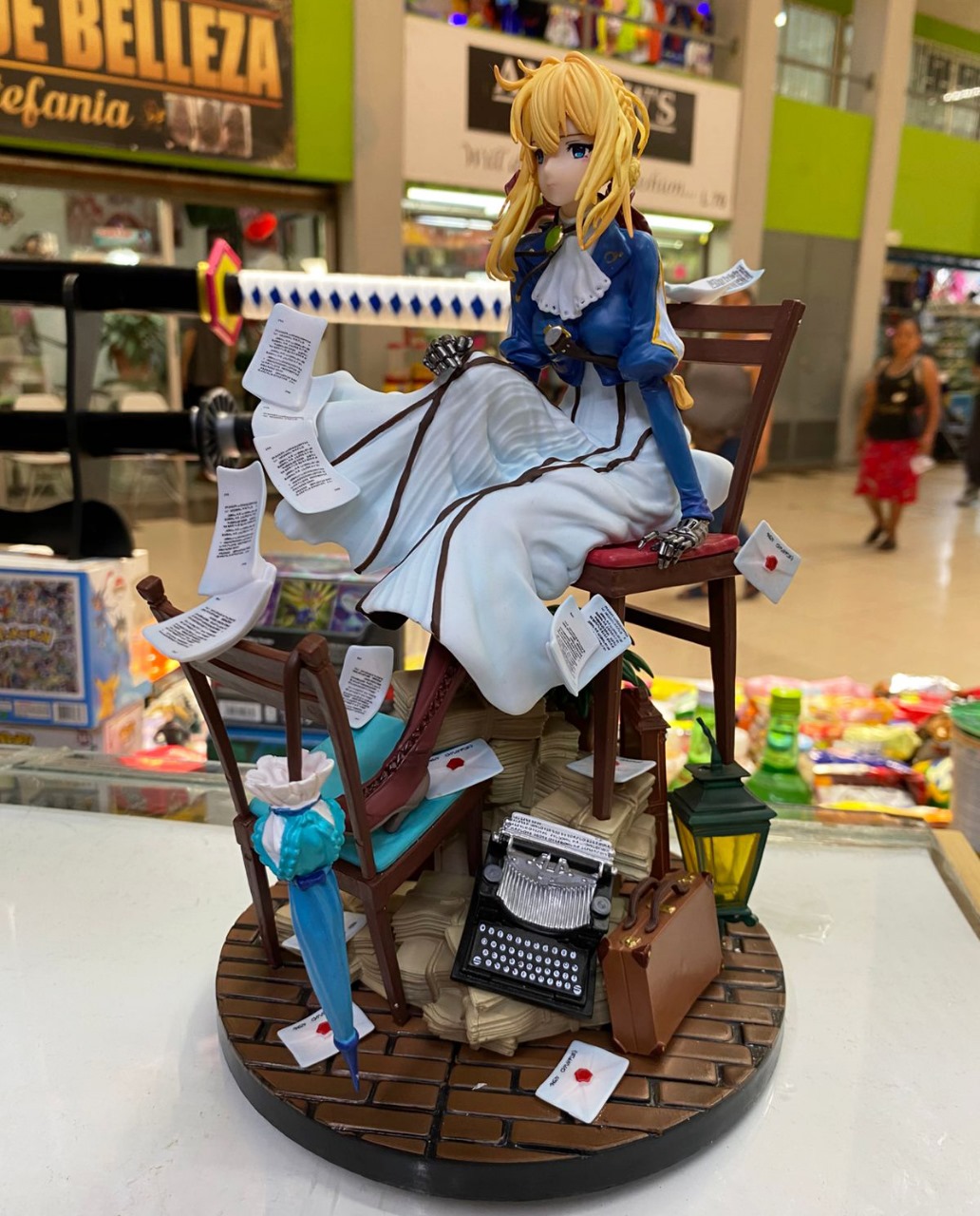 Figura PREMIUM Violet Evergarden edición sentada