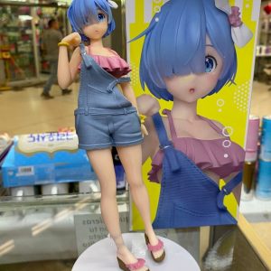 Figura Rem Edición con Overol Short