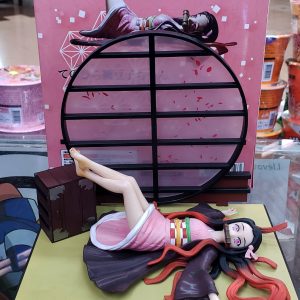 Figura de Nezuko edición tierna acostada 17CM