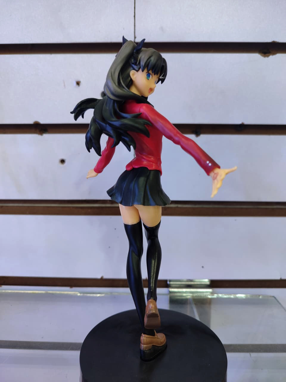 Figura Tohsaka Rin Edici贸n de Pie 20CM - Imagen 3