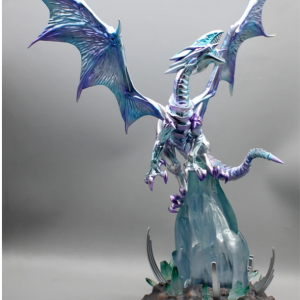 Figura PREMIUM Yu-Gi-Oh! Dragon Blanco de Ojos Azules 48cm con Iluminación vía USB