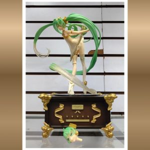Figura PREMIUM Hatsune Miku Edición Musical con 2 Cabezas Intercambiables 30cm