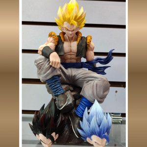 Figura PREMIUM Gogeta Edición Sentado con 3 Cabezas intercambiables Material Resina 24CM