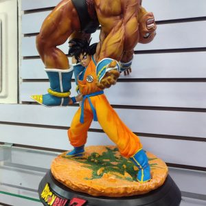 Figura PREMIUM Gokú vs Nappa Edición en Combate 43CM