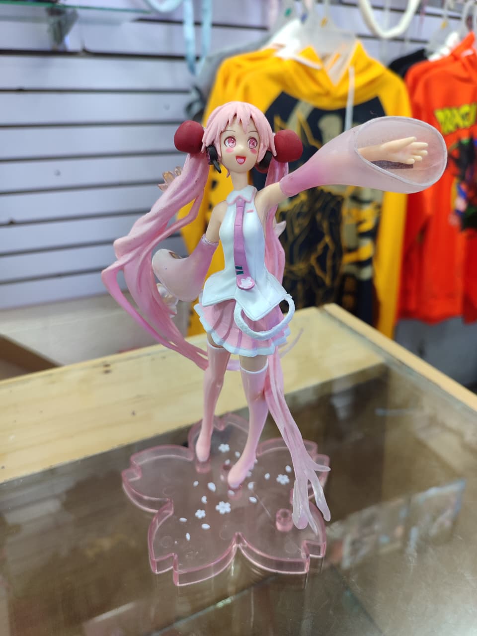 Figura de Hatsune Miku edicion traje rosado 20CM
