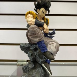 Figura PREMIUM Gogeta Edición Sentado con 3 Cabezas intercambiables Material Resina 24CM