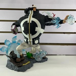 Figura PREMIUM Kuma  Edición en combate 32cm  con LUZ