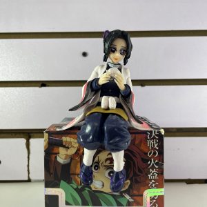 Figura Shinobu Edición  Sentada 14cm