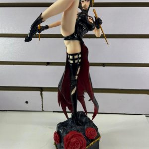 Figura PREMIUM Yor Forger Edición en  Combate 33CM con 2 Rostros Intercambiables
