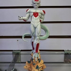 Figura Freezer  Forma Final Edición  en Roca 26cm